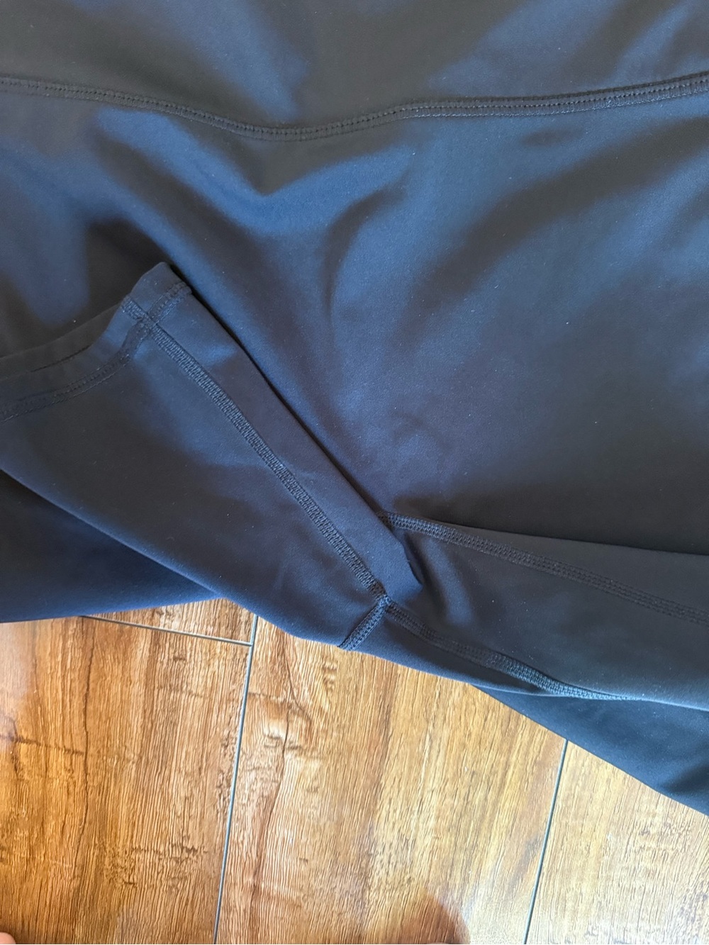 FABLETICS Women’s Black High Waist Athletic Bike Shorts Size Medium - Picture 3 of 5